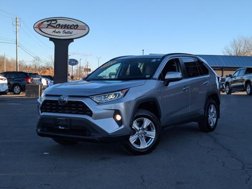 2021 Toyota RAV4 Hybrid XLE