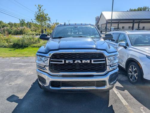 2021 RAM 2500 Tradesman Crew Cab 4x4 6'4' Box