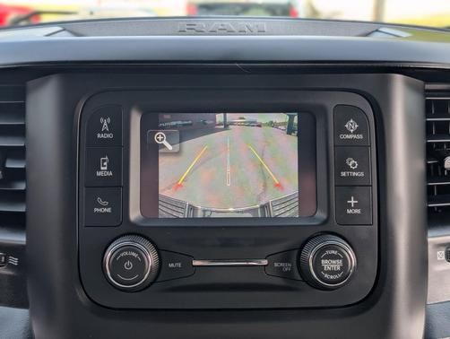 2021 RAM 2500 Tradesman Crew Cab 4x4 6'4' Box