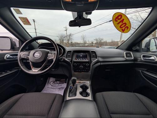 2019 Jeep Grand Cherokee Laredo