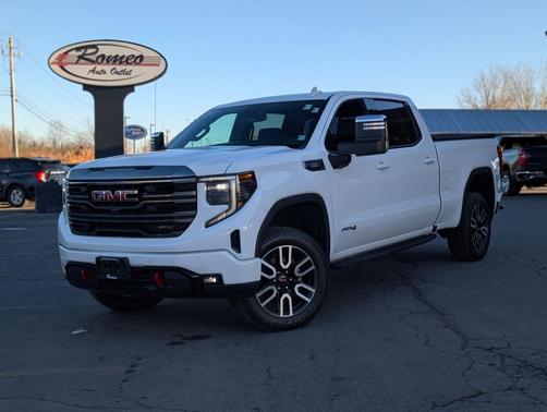 2024 GMC Sierra 1500 AT4