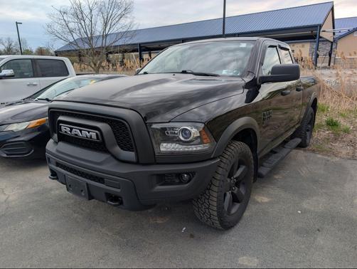 Diamond Black Crystal Pearlcoat 2020 RAM 1500 Classic Warlock Quad Cab 4x4 6'4' Box