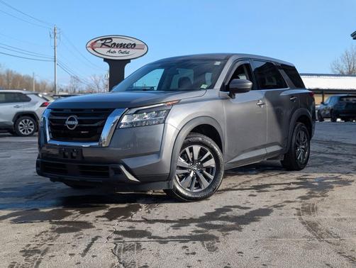 2022 Nissan Pathfinder S 4WD