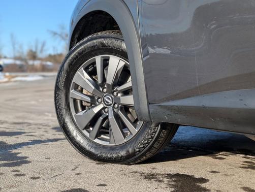 2022 Nissan Pathfinder S 4WD