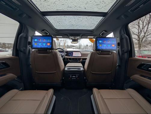 2025 Chevrolet Suburban 4WD High Country