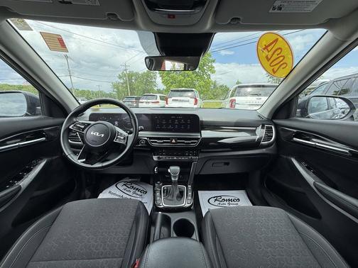 Gravity Gray 2024 Kia Seltos S