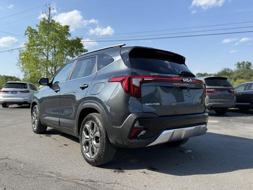 Gravity Gray 2024 Kia Seltos S