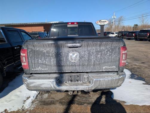 2022 RAM 2500 Limited Crew Cab 4x4 6'4' Box