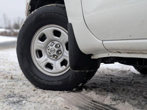 2023 Nissan Frontier S