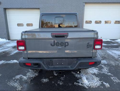 2021 Jeep Gladiator Willys 4x4