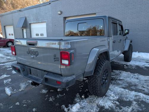2021 Jeep Gladiator Willys 4x4