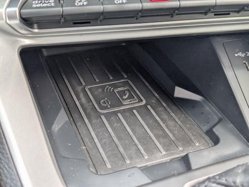 2024 Audi Q3 Premium 45 TFSI S line quattro Tiptronic