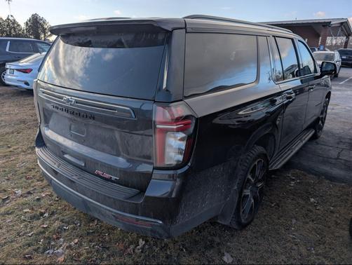 2022 Chevrolet Suburban RST