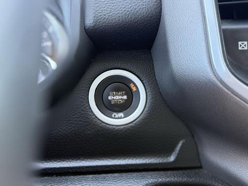 Patriot Blue Pearlcoat 2019 RAM 1500 Big Horn