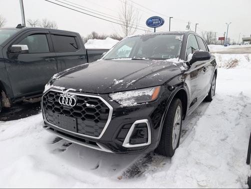 2022 Audi Q5 45 S line Premium Plus