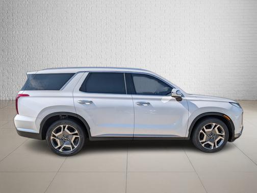 White 2024 Hyundai PALISADE Limited