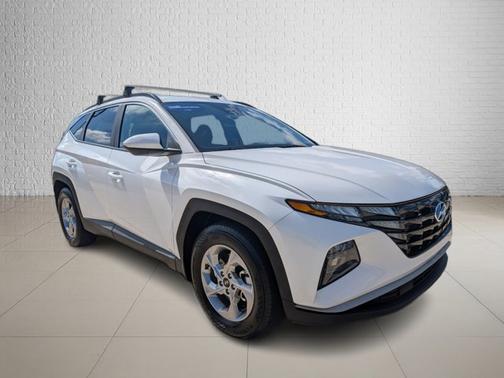 White 2024 Hyundai TUCSON SEL