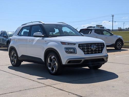 2024 Hyundai VENUE SEL