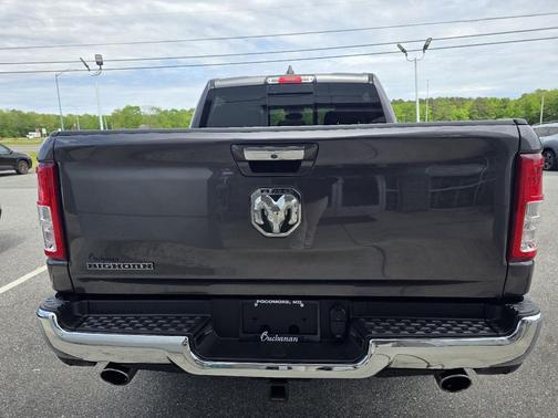 Granite Crystal Metallic Clearcoat 2020 RAM 1500 Big Horn/Lone Star