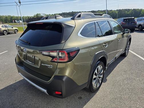 Autumn Green Metallic 2024 Subaru Outback Limited XT