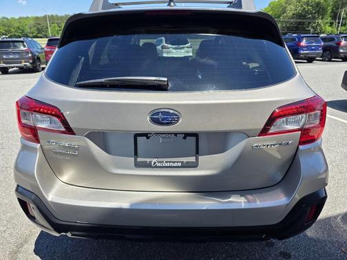 Tungsten Metallic 2019 Subaru Outback 2.5i Limited