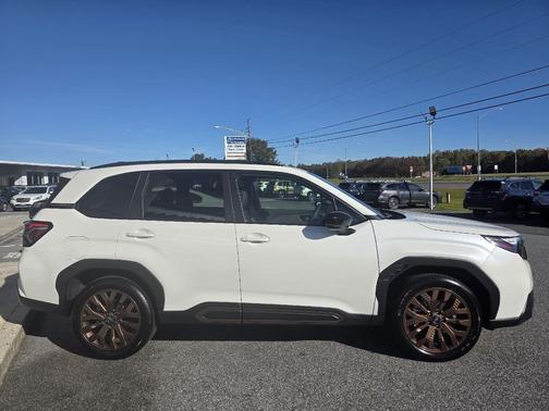 Crystal White Pearl 2025 Subaru Forester Sport
