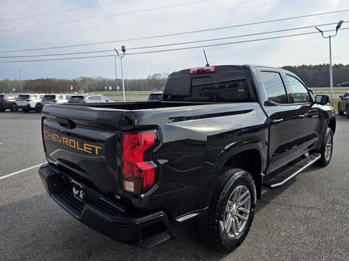 Black 2023 Chevrolet Colorado LT