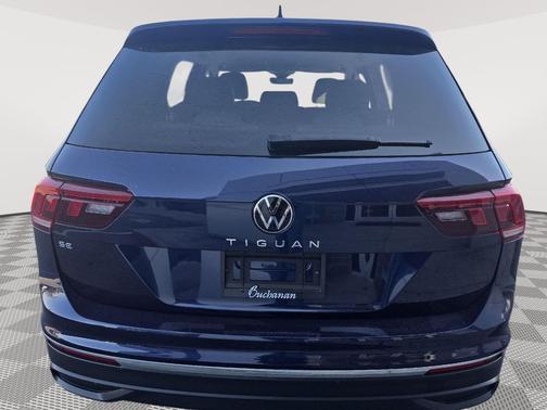 Atlantic Blue Metallic 2024 Volkswagen Tiguan 2.0T SE