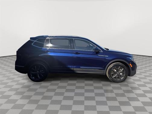 Atlantic Blue Metallic 2024 Volkswagen Tiguan 2.0T SE