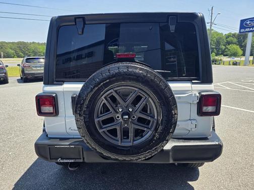 Bright White Clearcoat 2025 Jeep Wrangler Sport S