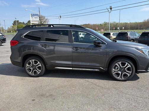 Magnetite Gray Metallic 2026 Subaru Ascent Limited 8-Passenger