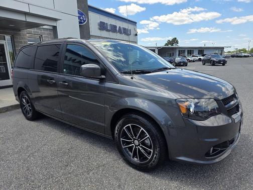 Granite Pearlcoat 2019 Dodge Grand Caravan SE