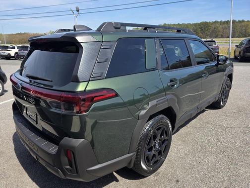 Deep Emerald Green Pearl 2026 Subaru Outback Limited