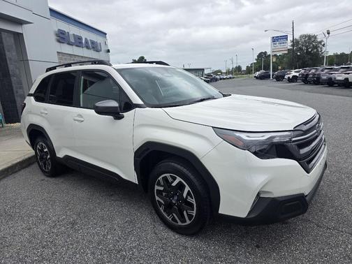 Crystal White Pearl 2025 Subaru Forester Premium