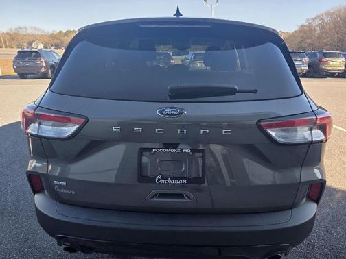Carbonized Gray Metallic 2022 Ford Escape SE