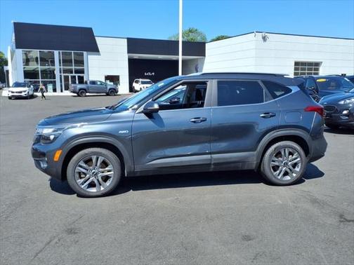 2022 Kia Seltos S