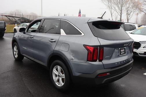 2022 Kia Sorento LX
