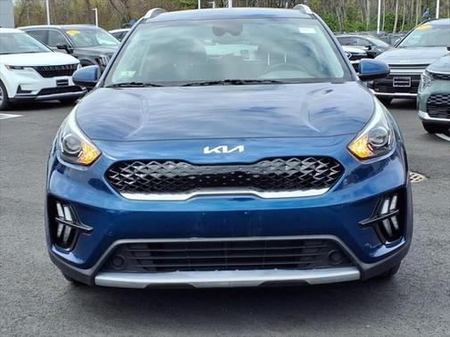 2022 Kia Niro LXS