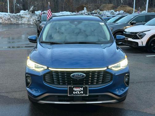 2023 Ford Escape Platinum