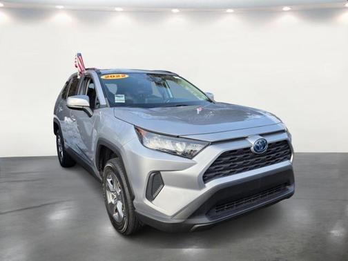 2022 Toyota RAV4 Hybrid LE