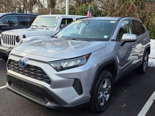 2022 Toyota RAV4 Hybrid LE