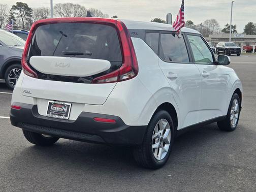 2022 Kia Soul LX