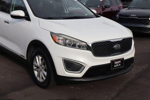 2017 Kia Sorento LX