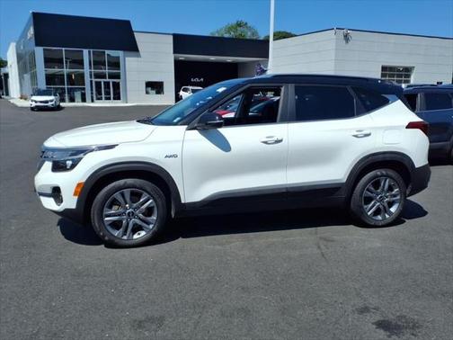 2022 Kia Seltos S
