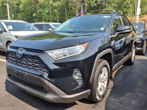 2020 Toyota RAV4 Hybrid XLE