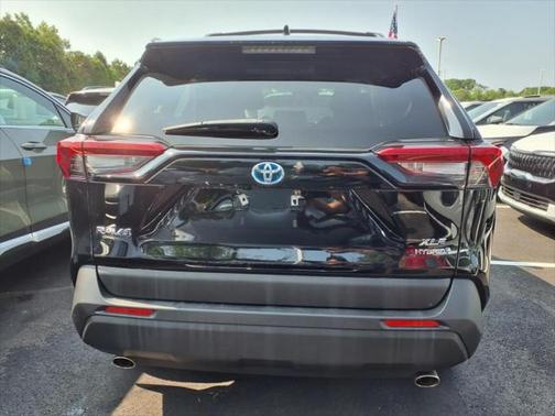 2020 Toyota RAV4 Hybrid XLE