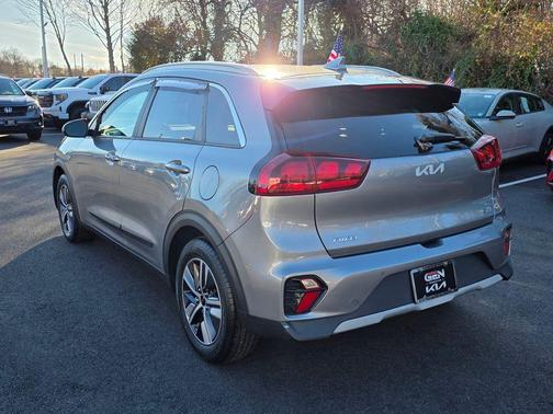 2022 Kia Niro LXS