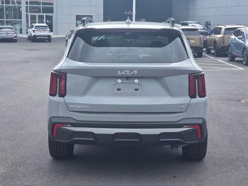 Wolf Gray 2024 Kia Sorento SX