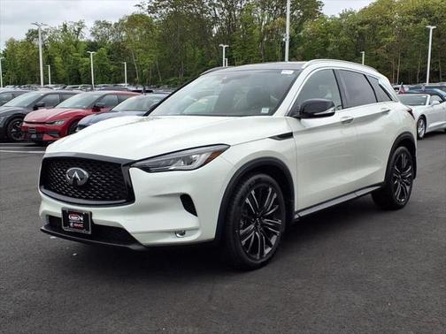2022 INFINITI QX50 LUXE AWD