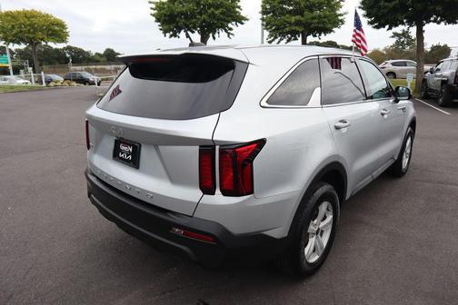 2022 Kia Sorento LX